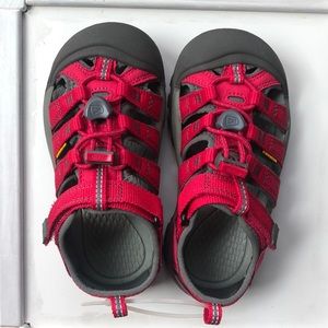 Keen Sandals NWOT